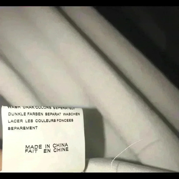 Xin Yan White Blouse with a Twist - Picture 7 of 7